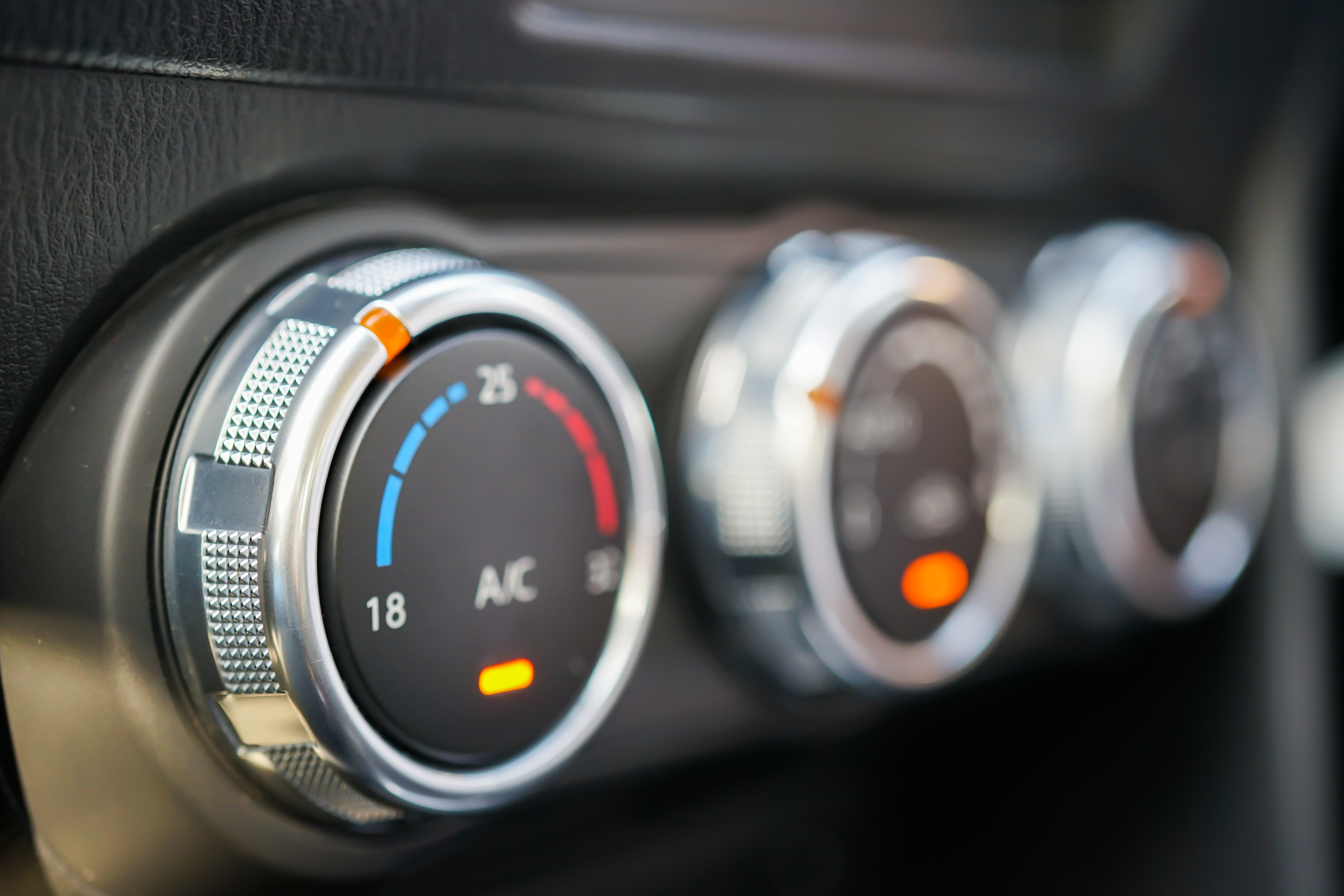 Quando deve ser feita a higienização do ar condicionado automotivo?