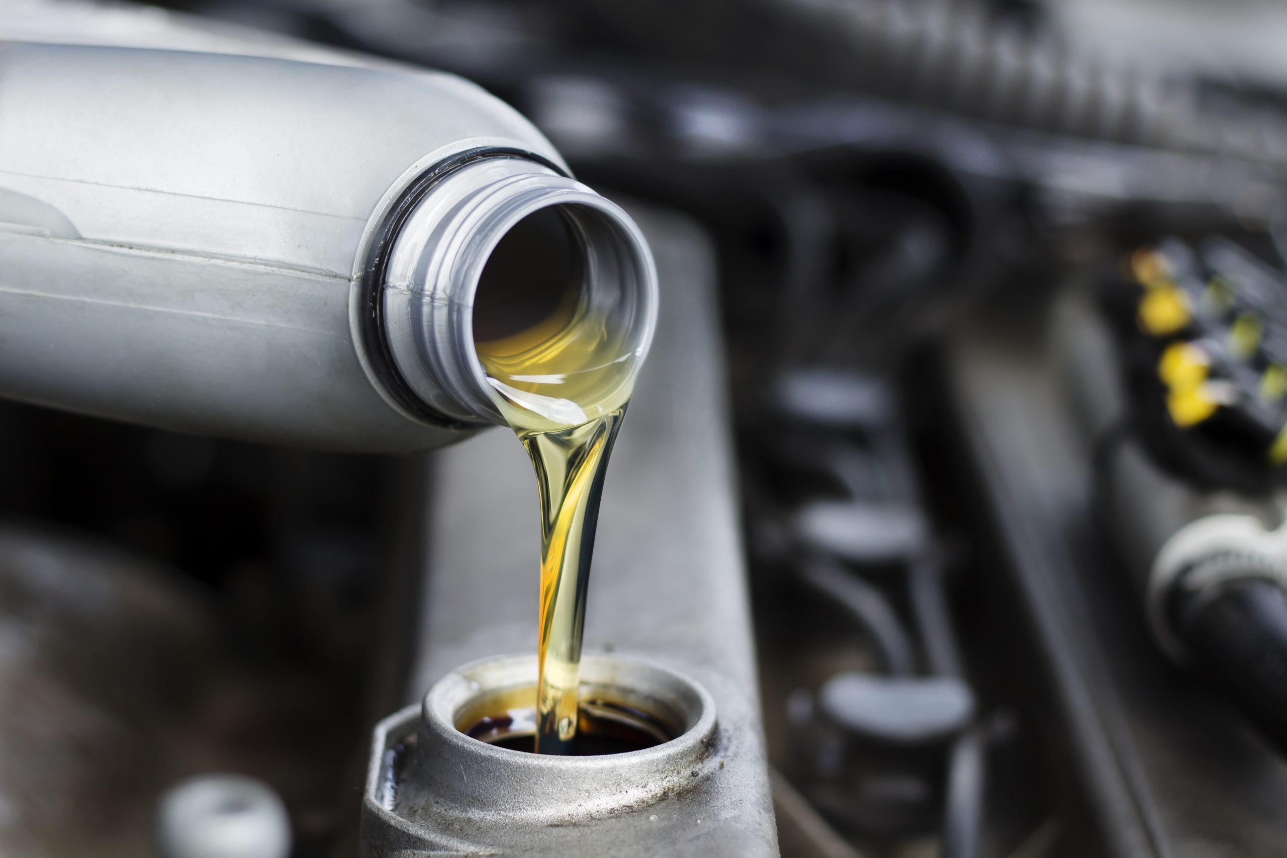 Escolha o tipo certo de óleo para seu veículo