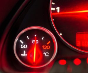 Car,Engine,Temperature,Sensor,Close,Up,Arrows.lit,Red,Sign,Overheating